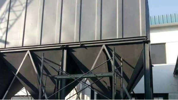 耀先脈沖布袋除塵器過濾效果99.5%，機(jī)械廠粉塵問題迎刃而解！